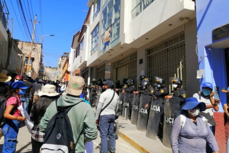 Estudiantes tomaron local de la Universidad José Carlos Mariátegui 