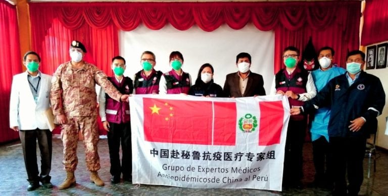 Médicos chinos comparten experiencias en Arequipa