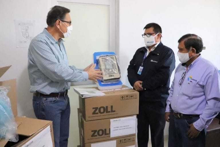Presidente Vizcarra entregó ventiladores mecánicos gestionados por gobernador Zenón Cuevas