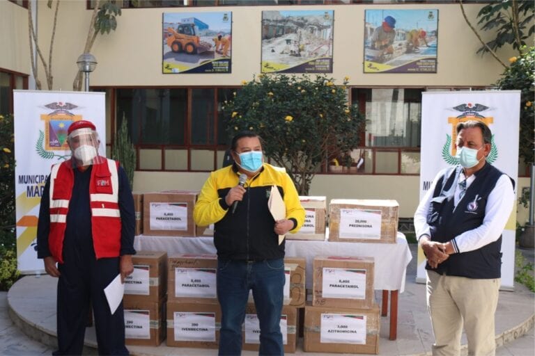 Alcalde entrega 2,000 kits de medicamentos a la GERESA