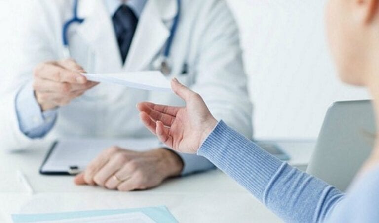 Existe plazo máximo para presentar el certificado de descanso médico al empleador