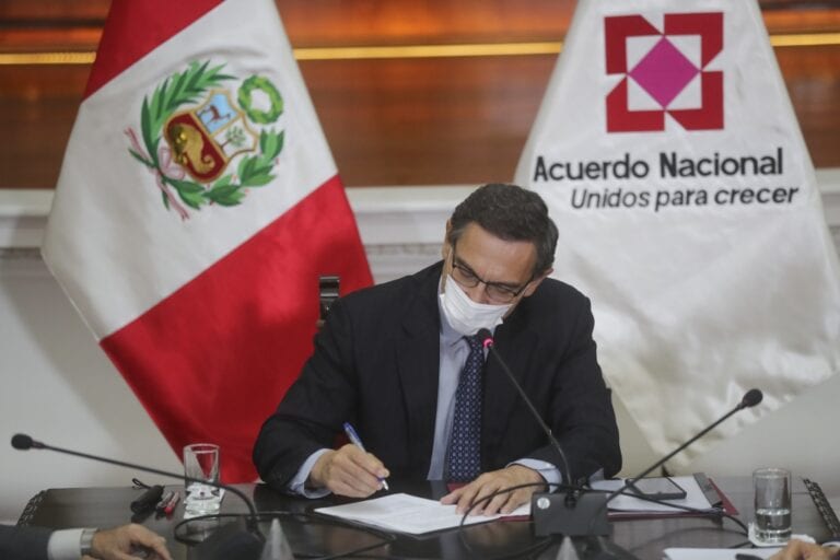 Presidente Vizcarra suscribió Compromiso de diálogo para el Pacto Perú