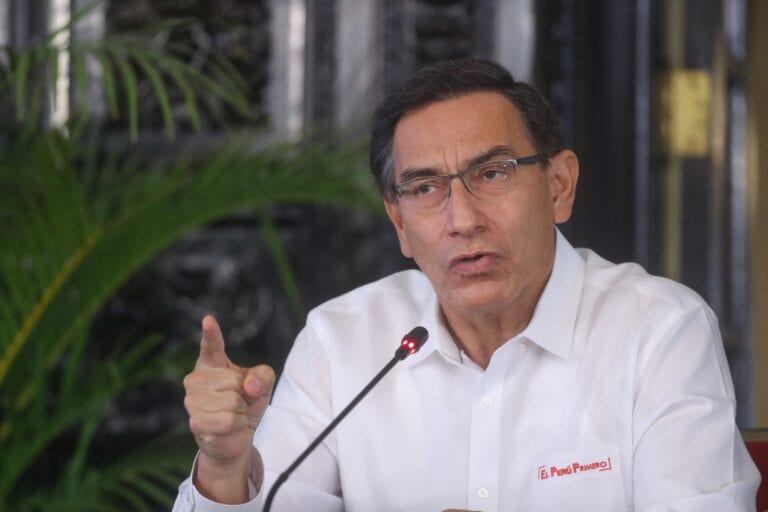 Martín Vizcarra llama a no relajar medidas sanitarias para evitar contagios