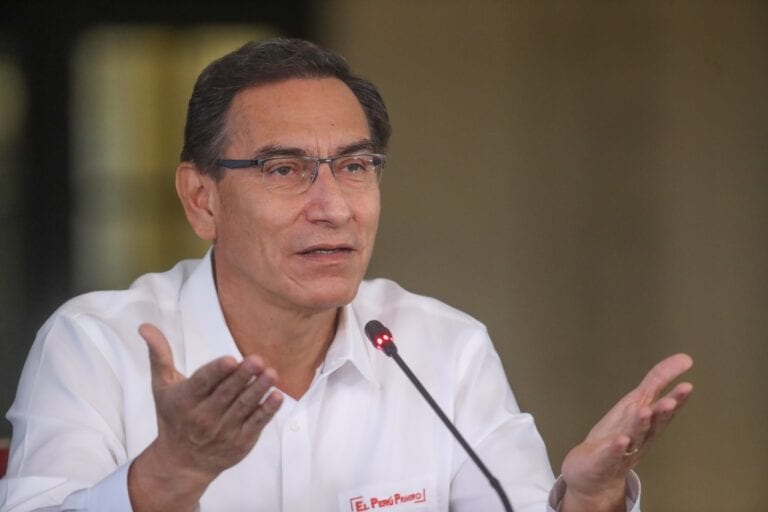 Perú coordina con cinco laboratorios adquisición de 30 millones de vacunas