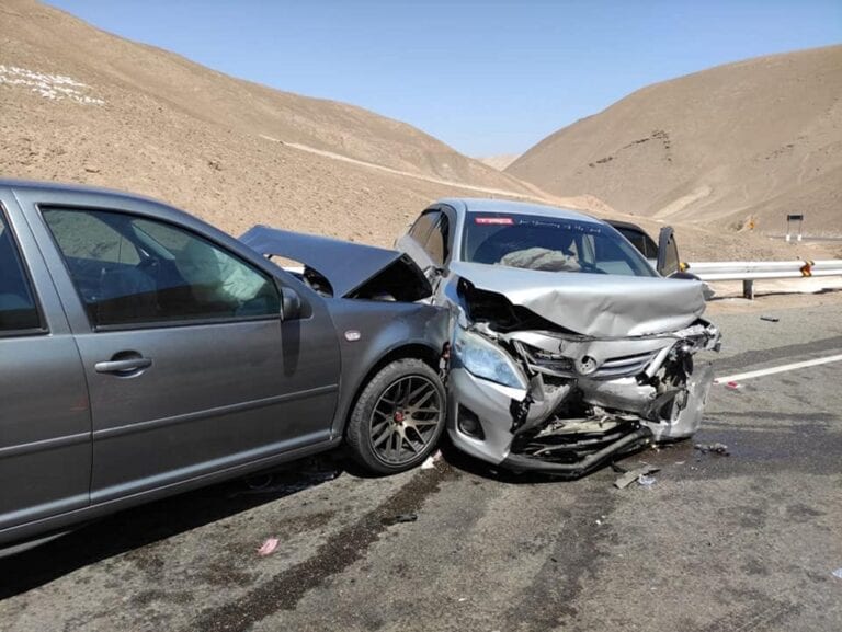 Choque frontal solo dejó heridos en El Fiscal