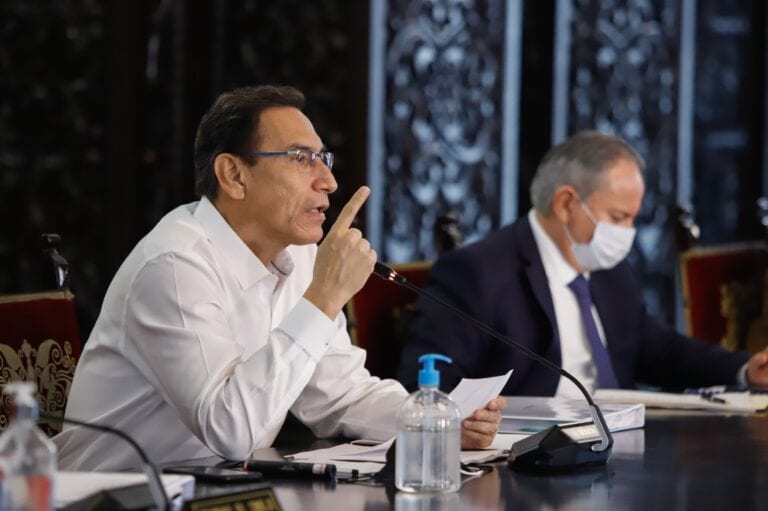 Presidente Vizcarra rechaza expresiones inaceptables de congresista Chávez