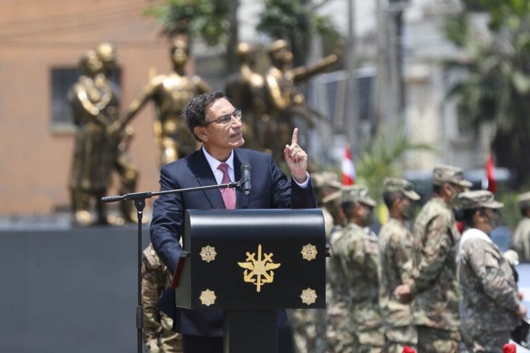 Martín Vizcarra: «Las Fuerzas Armadas están al servicio del país, no de intereses partidarios, grupales, ni subalternos»