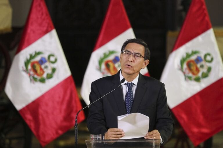 Sobre la vacancia presidencial del Ing.  Martín Vizcarra                          