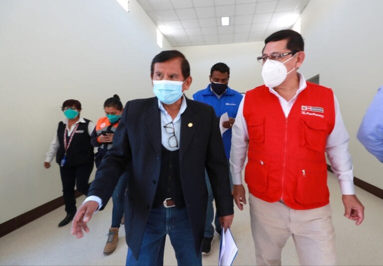 Articulan acciones y evalúan avance para enfrentar la pandemia en la región Moquegua