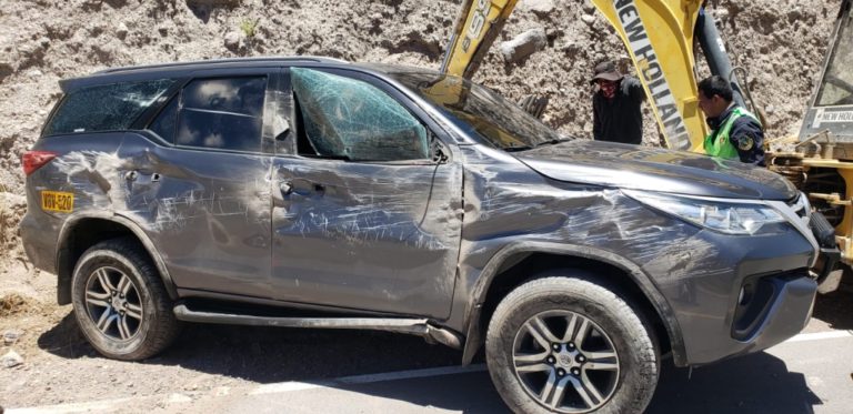 Congresista Edgar Alarcón sufrió accidente de tránsito rumbo a Caylloma