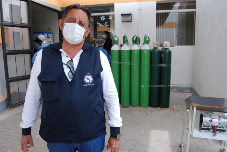 Minera Hampton entrega generador de oxígeno a centro de salud de Chen Chen