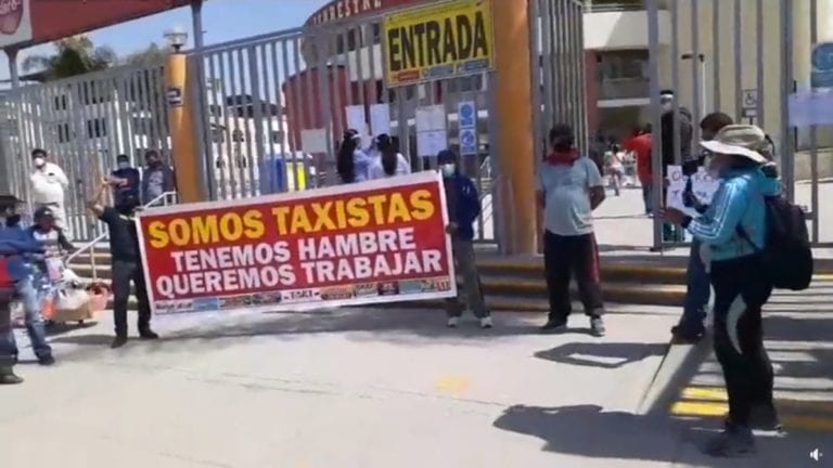 Taxistas piden a municipio provincial que los habiliten para trabajar 
