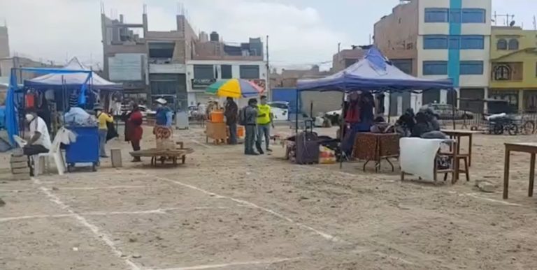 Se registran enfrentamientos entre comerciantes en feria del AA.HH. La Florida 