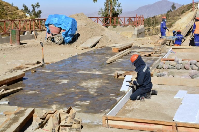 Construcción de mirador turístico en distrito de Cuchumbaya tiene avance físico de 70%