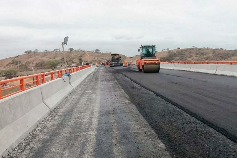 Reinicio de trabajos de asfalto de la carretera Moquegua-Omate-Arequipa aún no tiene fecha
