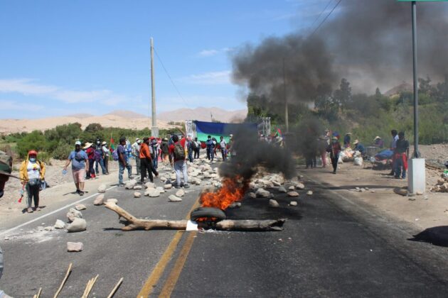 Bloqueo en puente Montalvo Tercer dia de protesta y segundo de bloqueo 16122020 Omatenos 12 La Prensa Regional