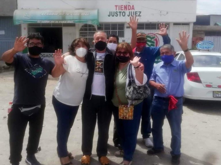 Con caravana, seguidores reciben a “Pocho” Mendoza ex alcalde de Ilo