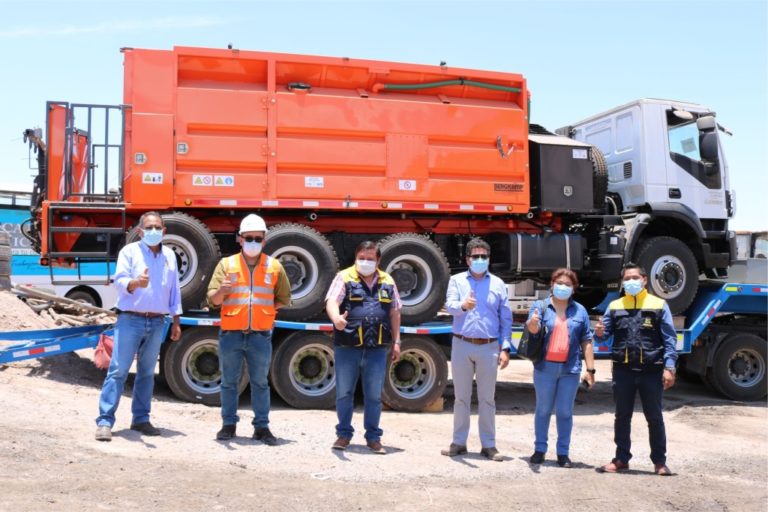 Moquegua ya cuenta con camión micropavimentador gestionado ante la empresa privada