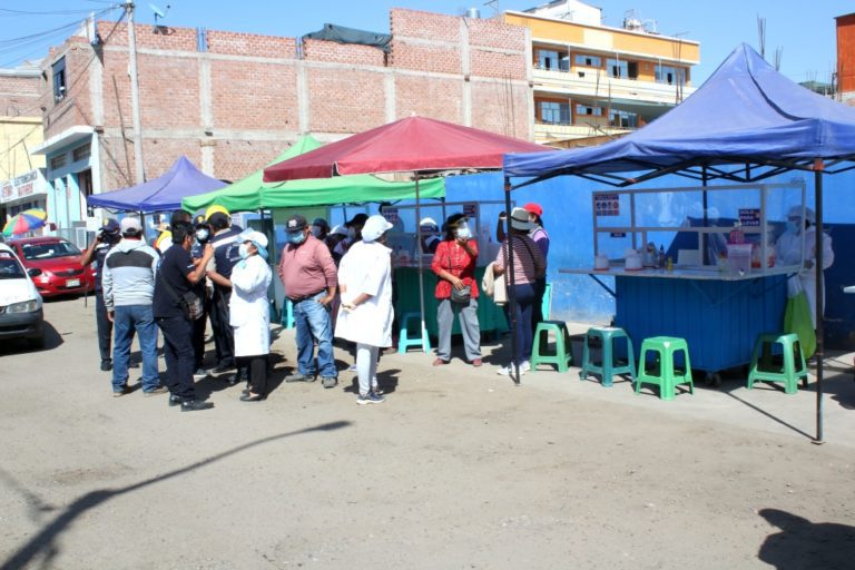 Vendedores de comidas quieren volver a la zona “Los Agachados”