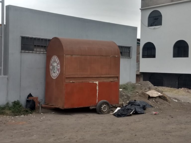 Indigente es encontrado sin vida frente al complejo “Gato Cuellar”