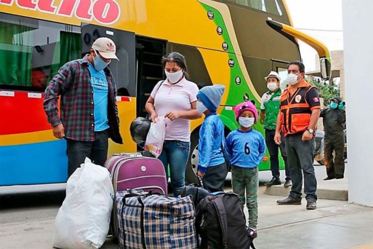 Cuarentena: Gobierno amplió hasta el martes 2 de febrero transporte interprovincial