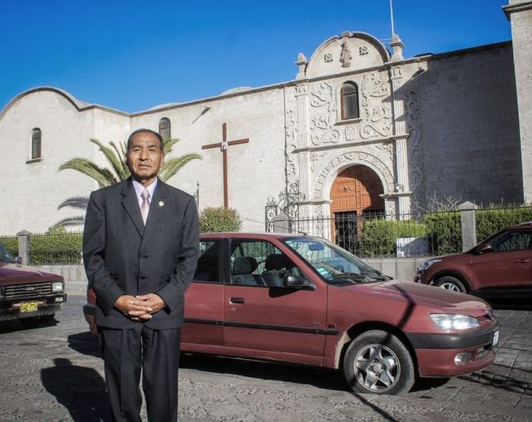 Fallece alcalde de Characato víctima del Covid-19
