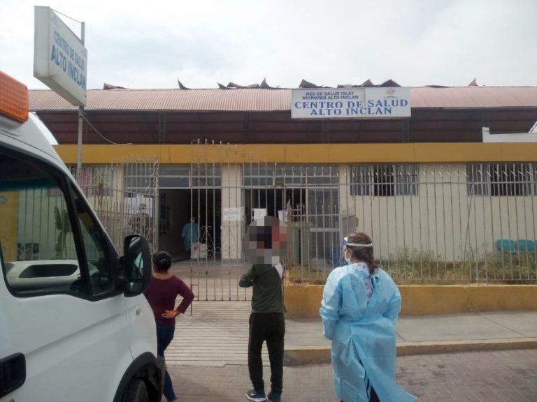 Atiende a poblador que sufrió accidente con fractura en Deán Valdivia