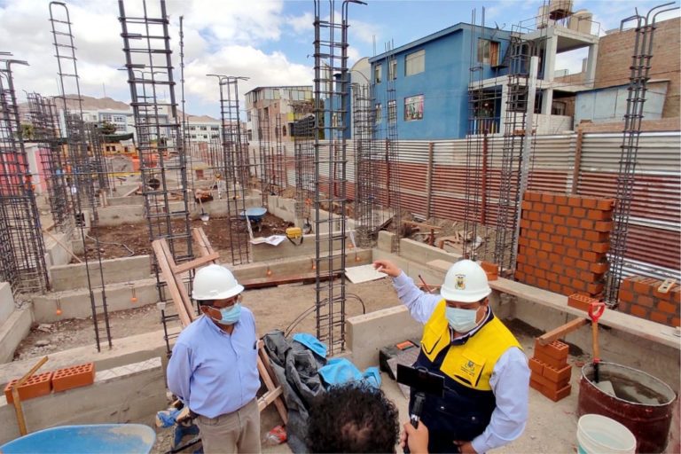 Alcalde de Moquegua constata avance en construcción de colegio en convenio con Southern Perú