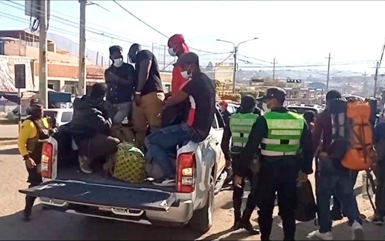 Grupo de haitianos fueron intervenidos en la ciudad de Moquegua