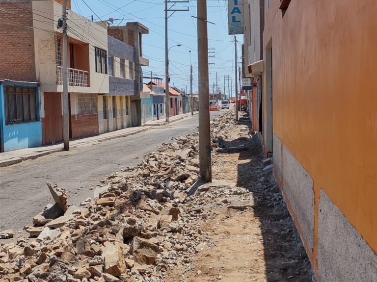 Obras de la calle Puno: Vecinos piden colocar adoquines en lugar de asfalto por problemas en tuberías de desagüe