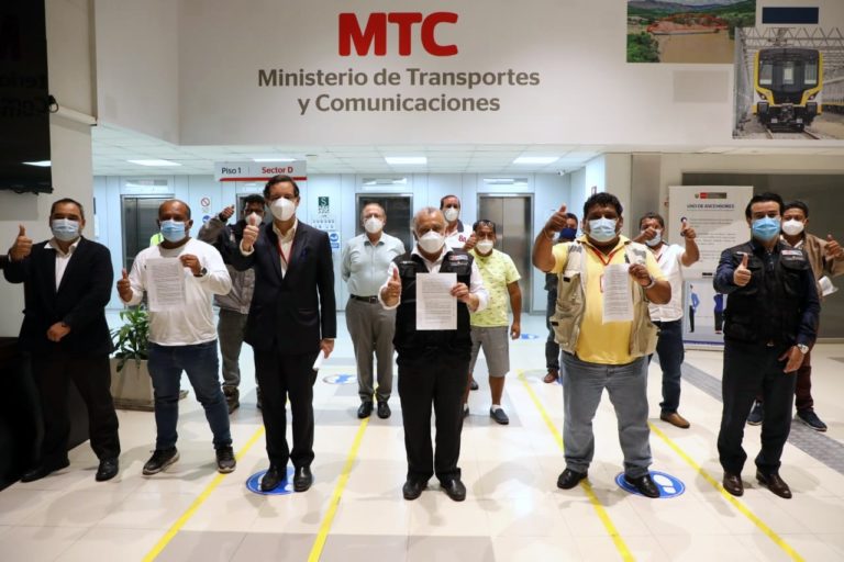 MTC y gremios de transportistas llegaron a un acuerdo y levantaron su huelga nacional