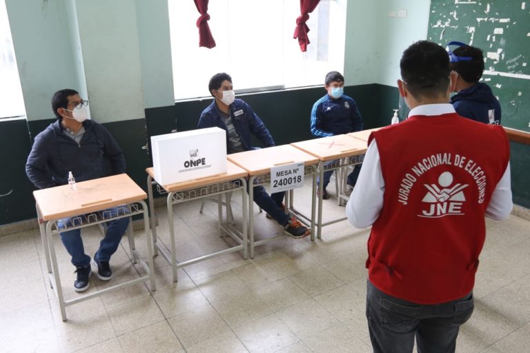 Dos tercios de votos nulos y en blanco anulan todo el proceso