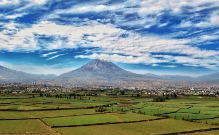 Elaborarán plan de riesgo ante eventual erupción del volcán Misti en Arequipa