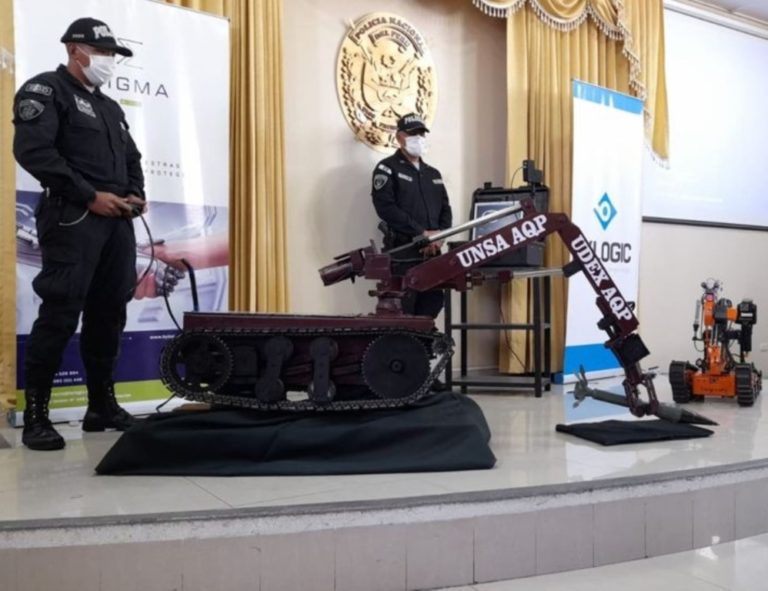 UNSA presenta prototipo de robot desactivador de explosivos