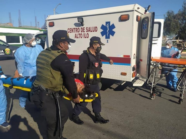 Motociclista sufrió fractura tras choque con cúster de servicio público