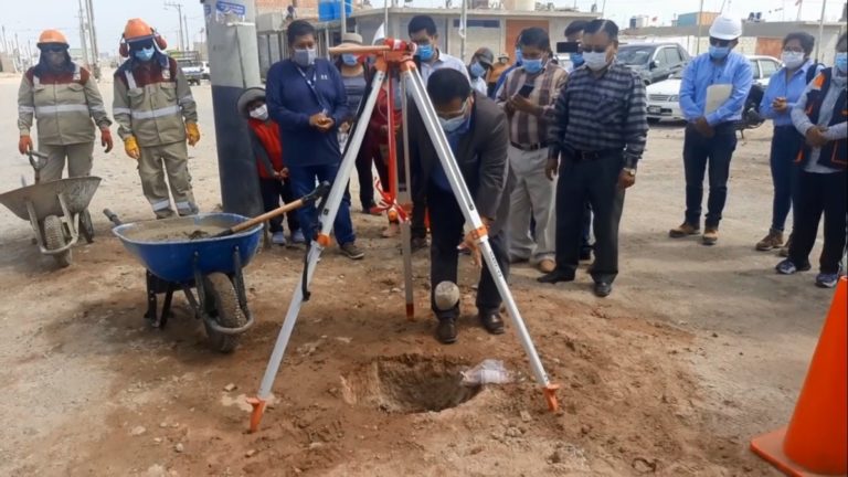 Colocan primera piedra para construcción de la avenida 5 en Santa Rosa