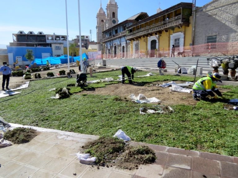 Obras de la Plaza de Armas de Moquegua se encuentran en un 83% de avance físico