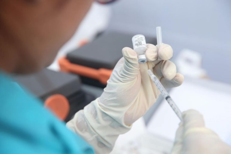Tacna acelera vacunación y hoy inició jornada para personas de 38 años