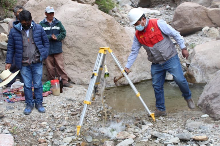 Municipalidad de Ubinas inicio reparación del canal de riego de Mayolarca