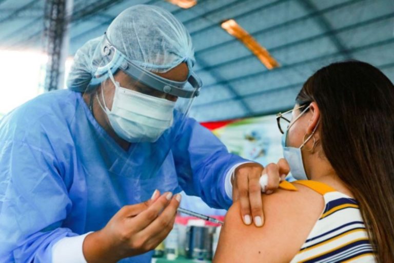 Un 47.7% de maestros de zona rural se vacunaron en la región Moquegua