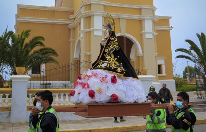 Punta de Bombón: rinden homenaje a Santa Rosa de Lima