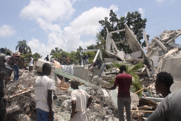 Haití: Aumenta a 724 el número de muertos a causa del terremoto