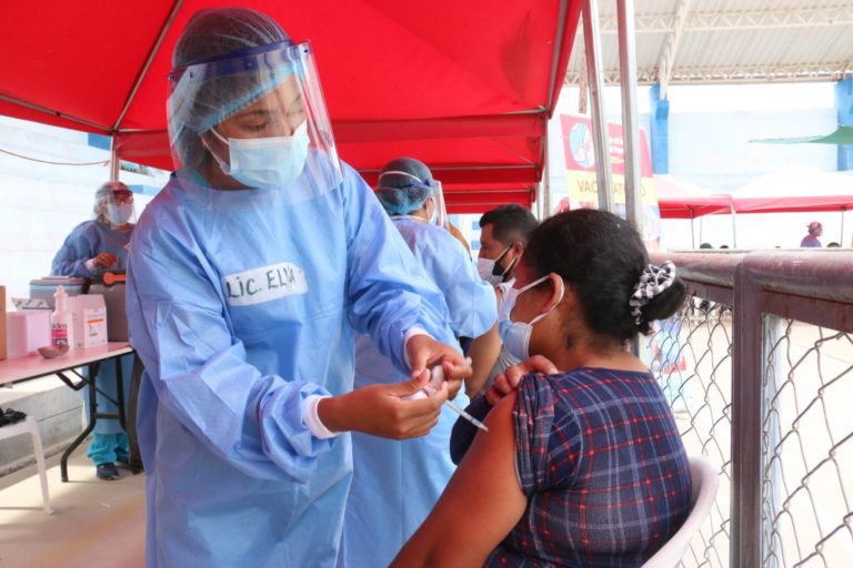 Mayores de 30 a 34 años serán vacunados el 10 y 11 de setiembre en Moquegua e Ilo