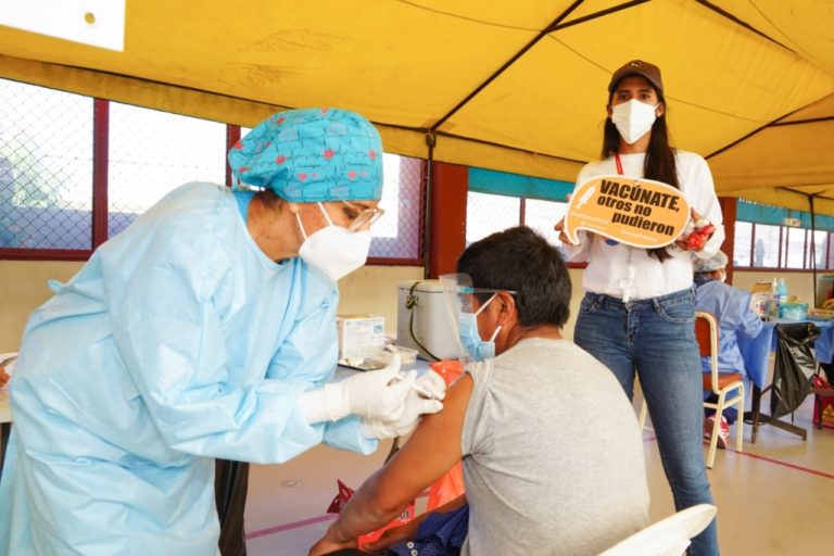 Southern Peru apoya segunda vacunatón contra el Covid-19 en Arequipa