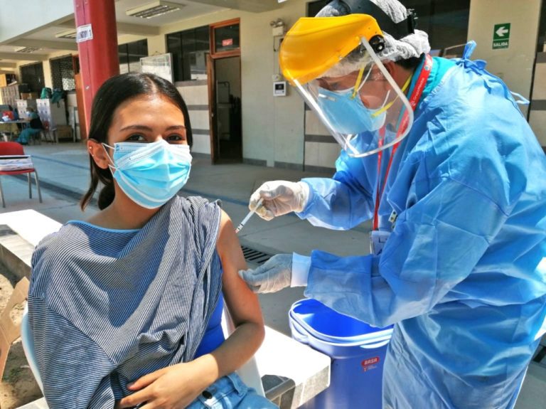 Con apoyo de Southern Peru, vacunación alcanza 70% de dosis aplicadas en cinco regiones