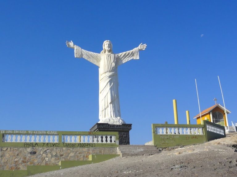 Punta de Bombón: Estructura del Cristo Mirador será reemplazada por una de resina y fibra de vidrio