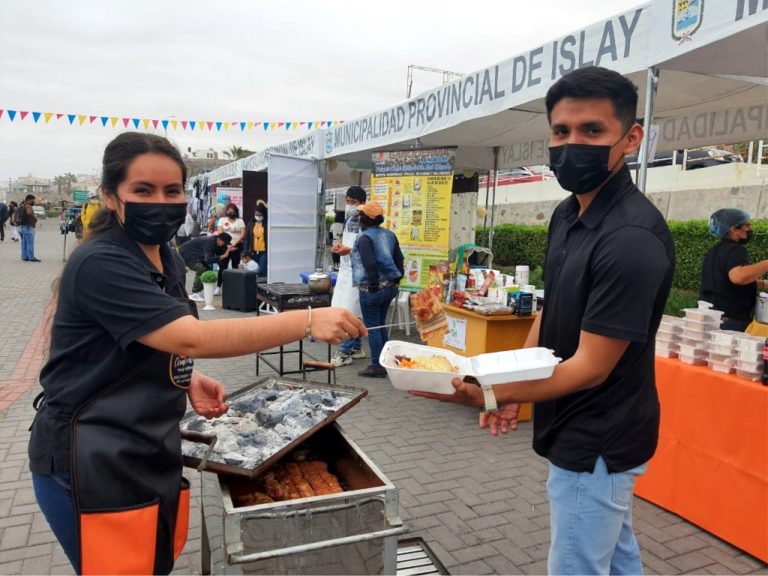 Más de 50 empresarios jóvenes participaron en expo venta en Mollendo