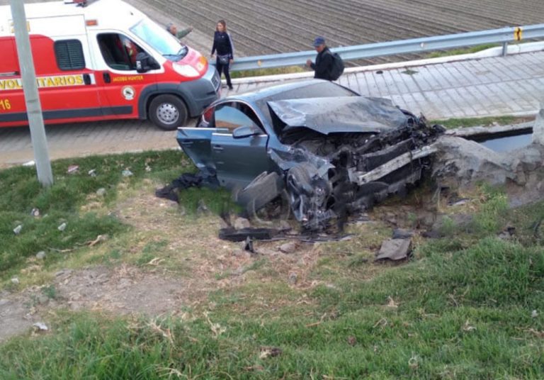 Arequipa: Un muerto y tres heridos en fuerte accidente vehicular