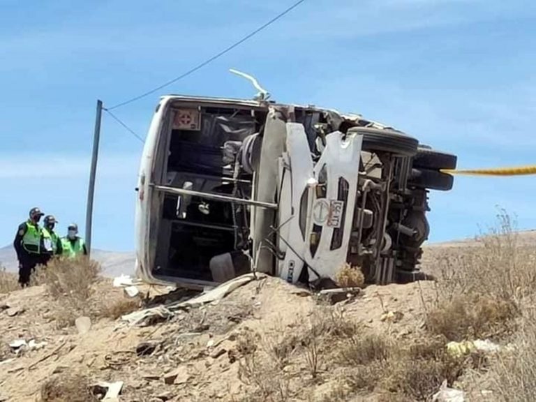 Triple choque deja ocho muertos en ruta Caylloma – Arequipa