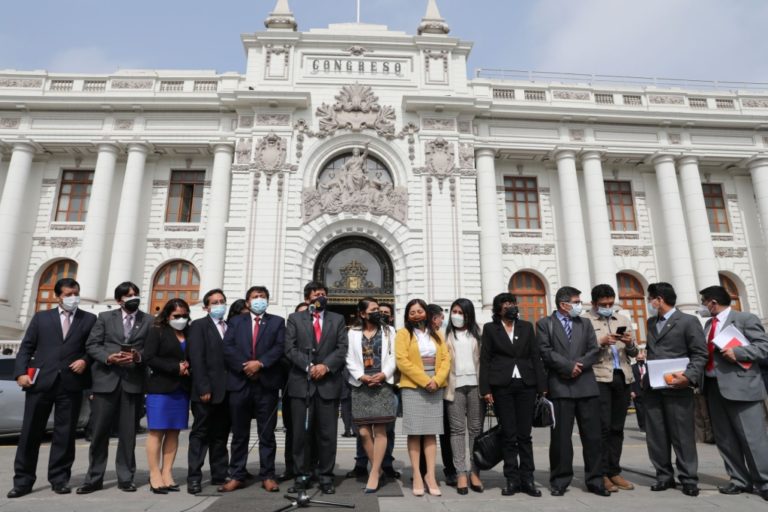 Partido Perú Libre invoca a su bancada a negar el voto de confianza a gabinete de Mirtha Vásquez